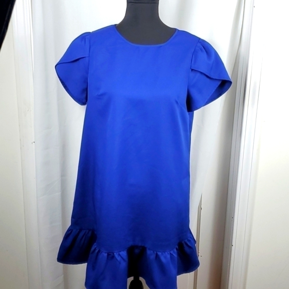 Blue dress Ruffle short sleeves ruffle hem Size Medium